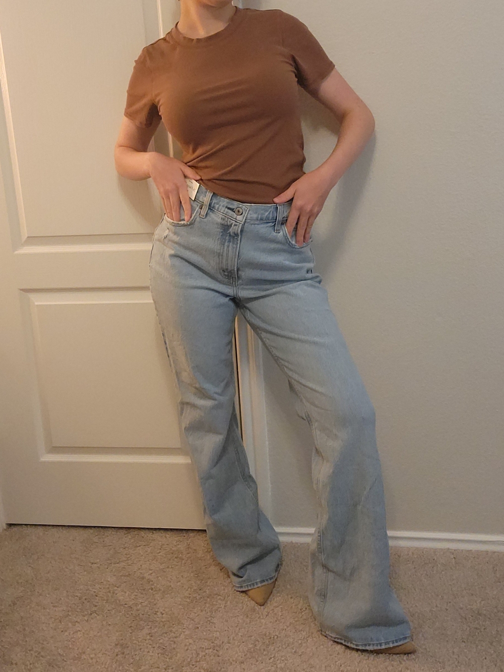 Brand New With Tags (NWT) Abercrombie & Fitch "The Vintage Flare" High Rise Jean